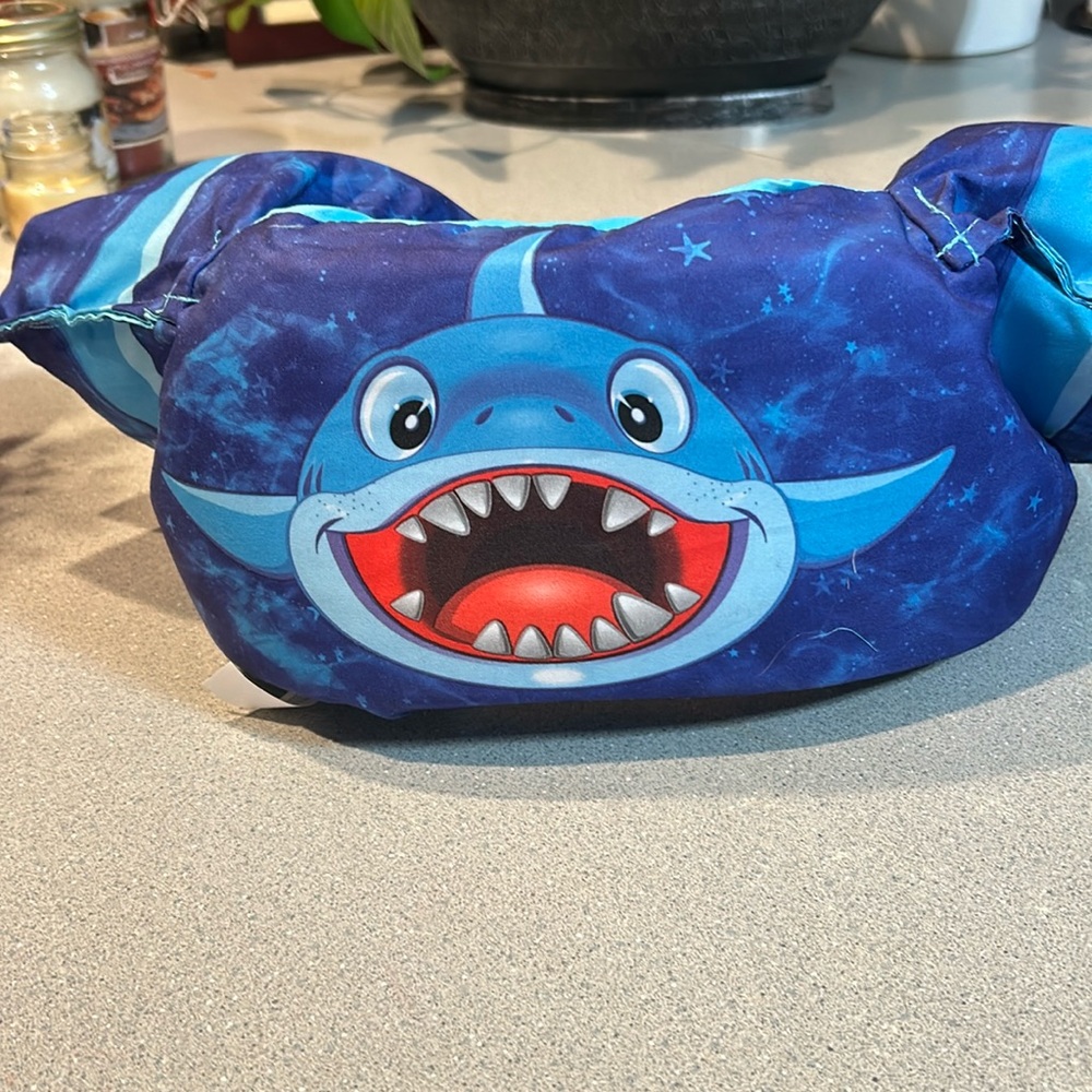 Children’s age 2 and over – 2 in 1 swim trainer.  Shark Design